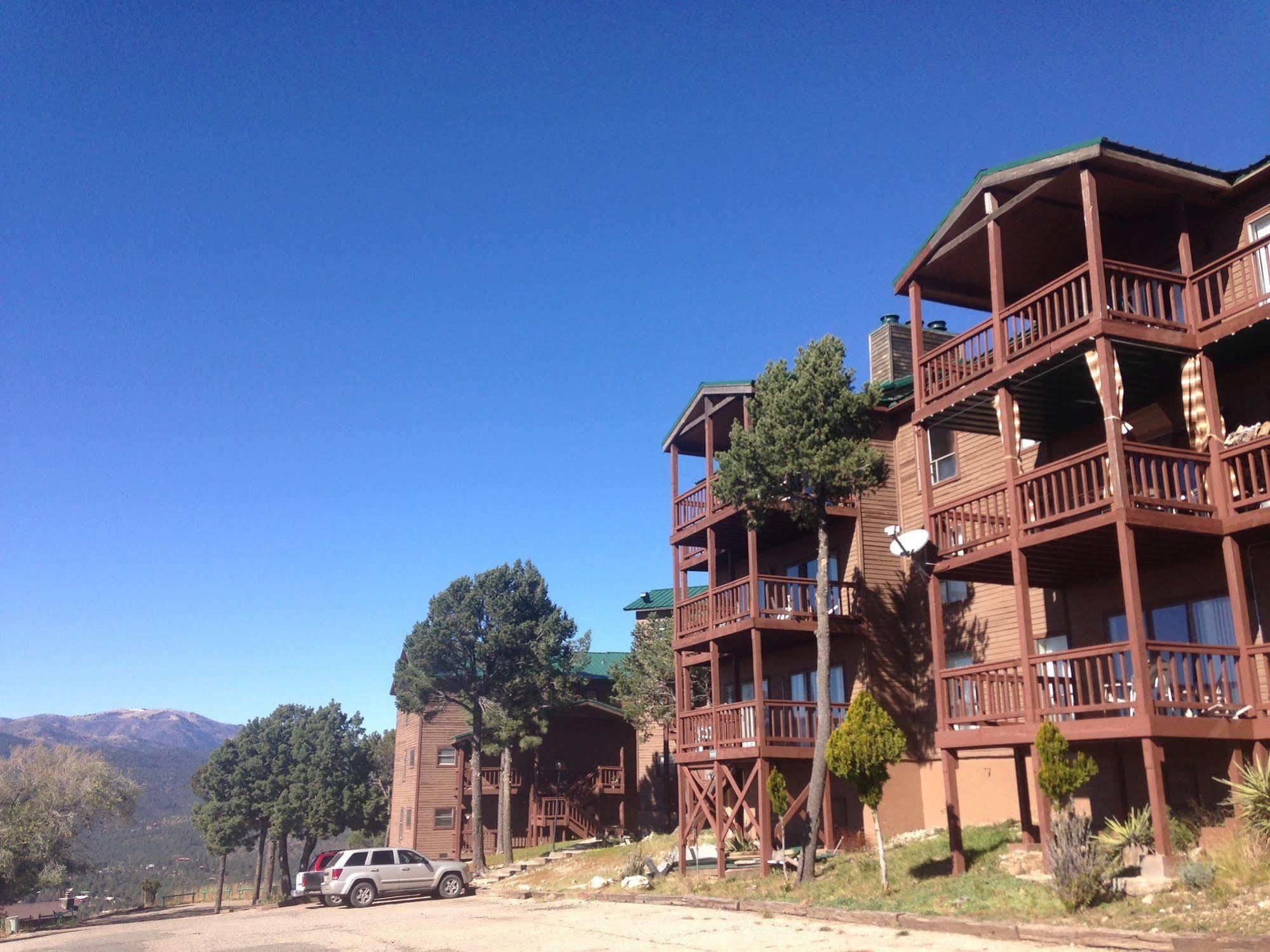 Tiara Del Sol Aparthotel Ruidoso Bagian luar foto